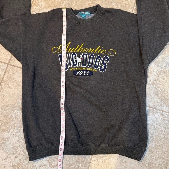Vintage 1990’s Big Dogs Men's Charcoal Crewneck Sweatshirt w/ embroidered logo - Picture 8 of 8